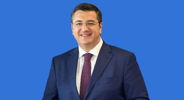 Tzitzikostas Apostolos