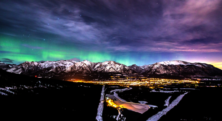 Kanada Alberta Canmore Nordlichter Foto John Price.jpg